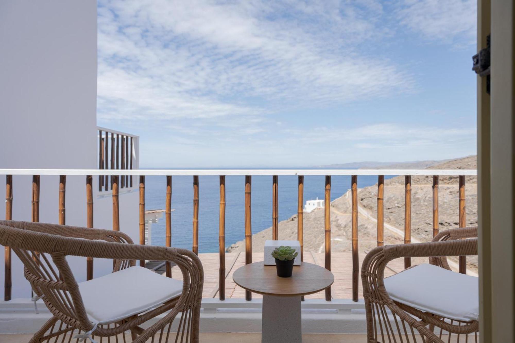 Kastella Sunset Villa Three Kíthnos Exteriör bild